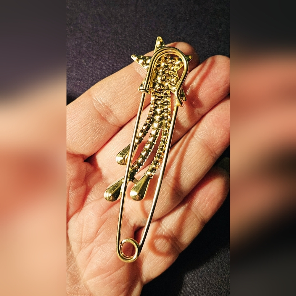 Safety Pin Design Collection - Picture 5 of 12